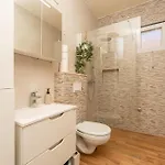 2 Bedroom Stunning In Apartamento *
