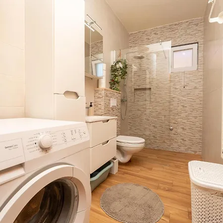 Apartamento Beautiful In With Wifi