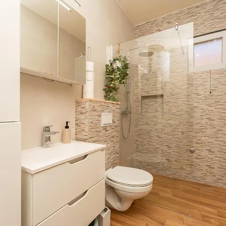 2 Bedroom Stunning In Appartement *